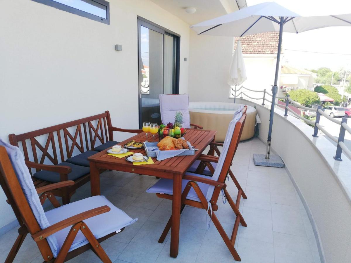 Holiday Home Velebit Nin Exterior photo